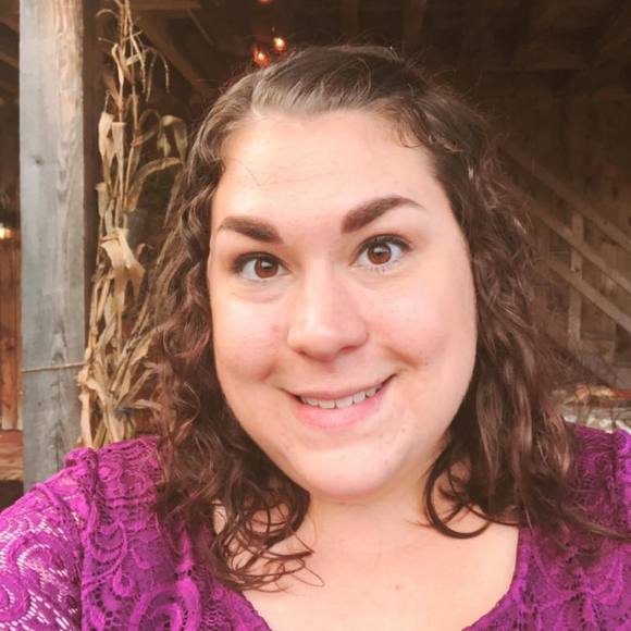 Meet your Posher, Katie - Picture 1 of 1